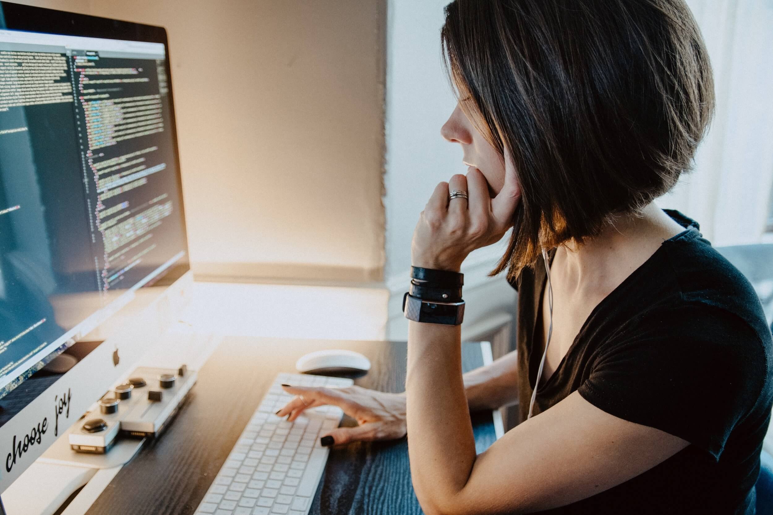 5 Things to Consider When Hiring a Software Developer