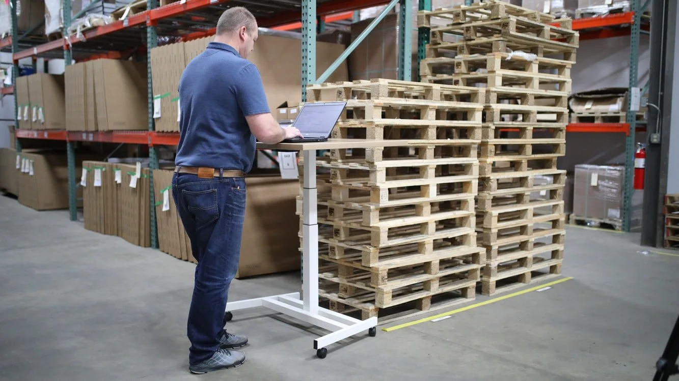 Employee Typing for Improve Supply Chain Management With the Right Logistics Software
